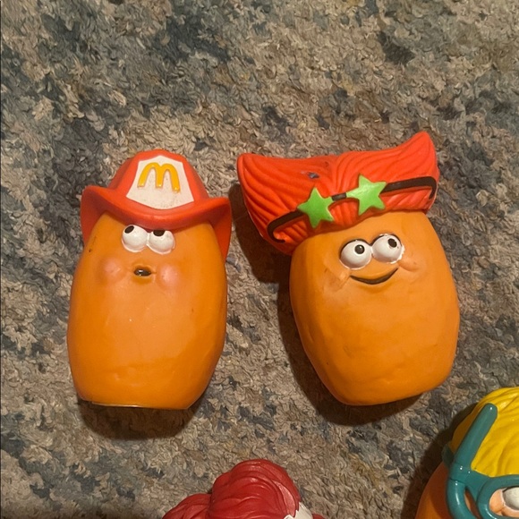 1988 McDonald's McNugget Figures - Scuba, Fireman, Tennis, and Rocker - Picture 2 of 5